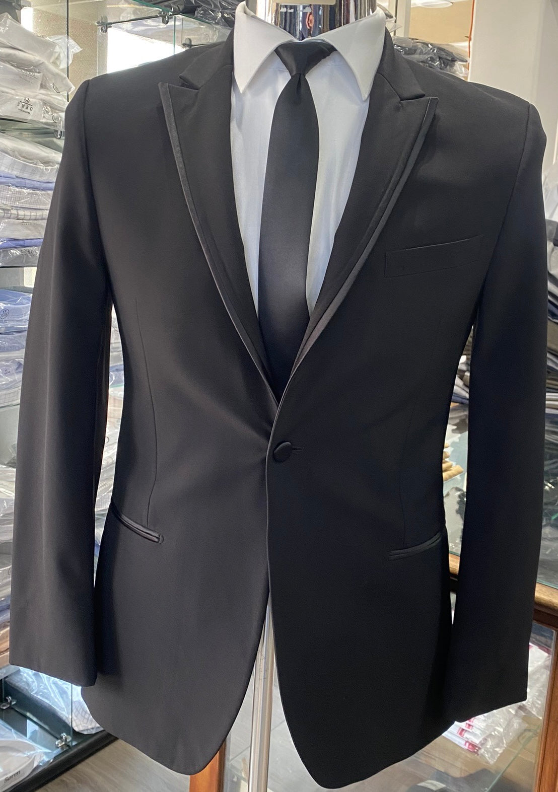 Kenneth Cole Black Peak Stretch tuxedo