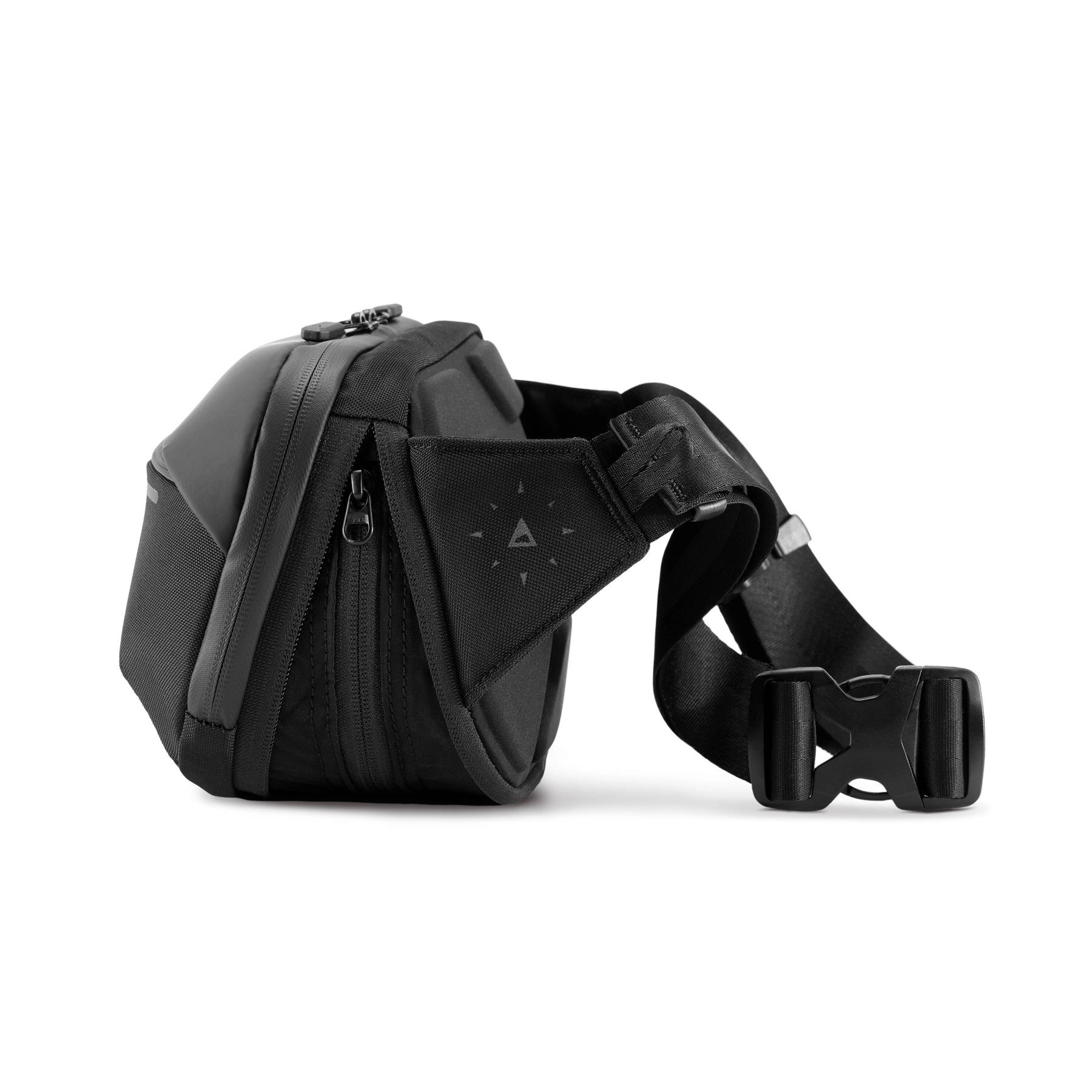 Nomatic Navigator Sling Bag